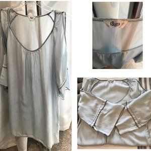 Shoulder-showing cute light blue dress by Glam